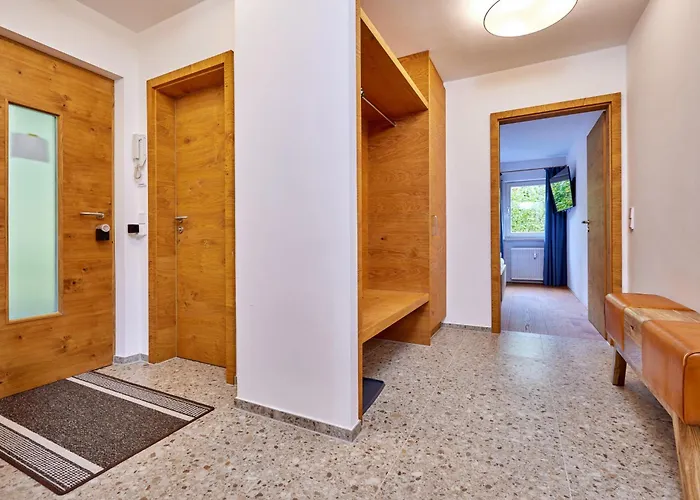 Апартаменти Panorama-chalet Ernst Baier Гарміш-Партенкірхен